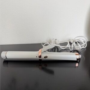 t3 Single Pass Curl X Ceramic Extra-Long White and Rose Gold Curling Iron 1.25”